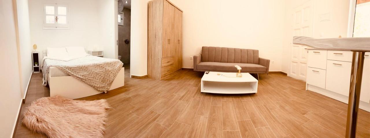 Louvros Luxury Suites Dassia  Exterior foto